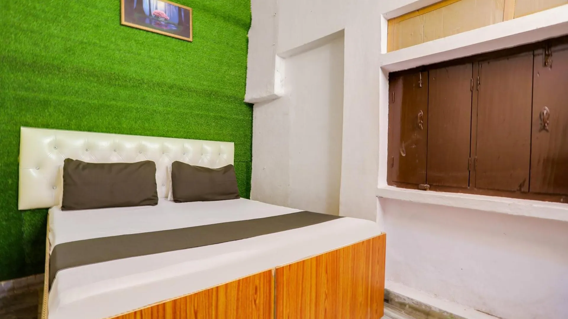 Oyo Vindra Stay Varanasi Otel