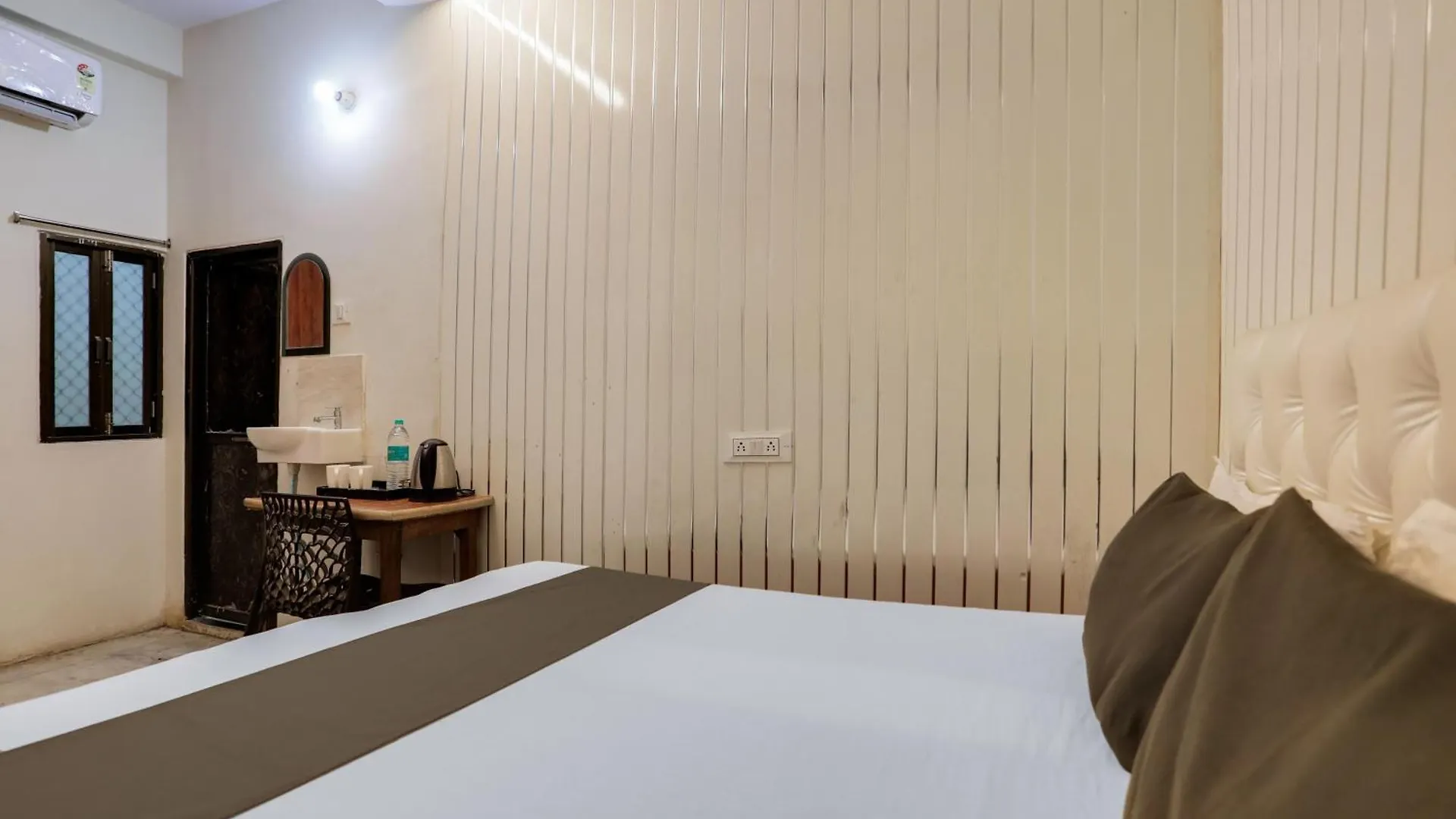 Oyo Vindra Stay Varanasi Otel