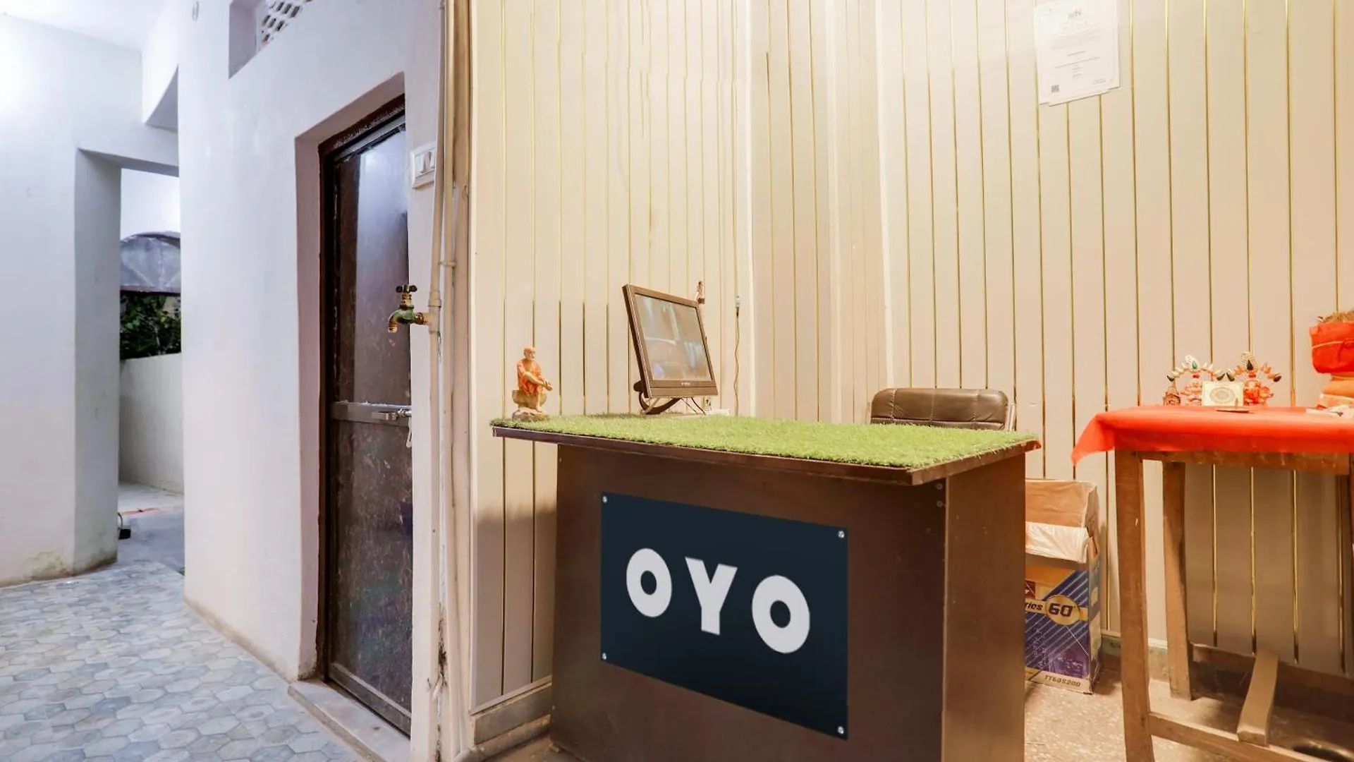 Oyo Vindra Stay Varanasi